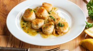 10-Minute Pan-seared Scallops Recipe With Lemony Garlic Butter … – 30Seconds.com