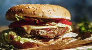 20-Minute Meatloaf Burgers Recipe: Classic Comfort Food on a Bun | Beef | 30Seconds Food