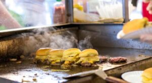 8 Iconic Burger Joints That Serve Old-Fashioned Recipes