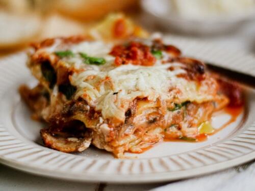 Spinach & Mushroom Lasagna | Living the Gourmet | NewsBreak Original
