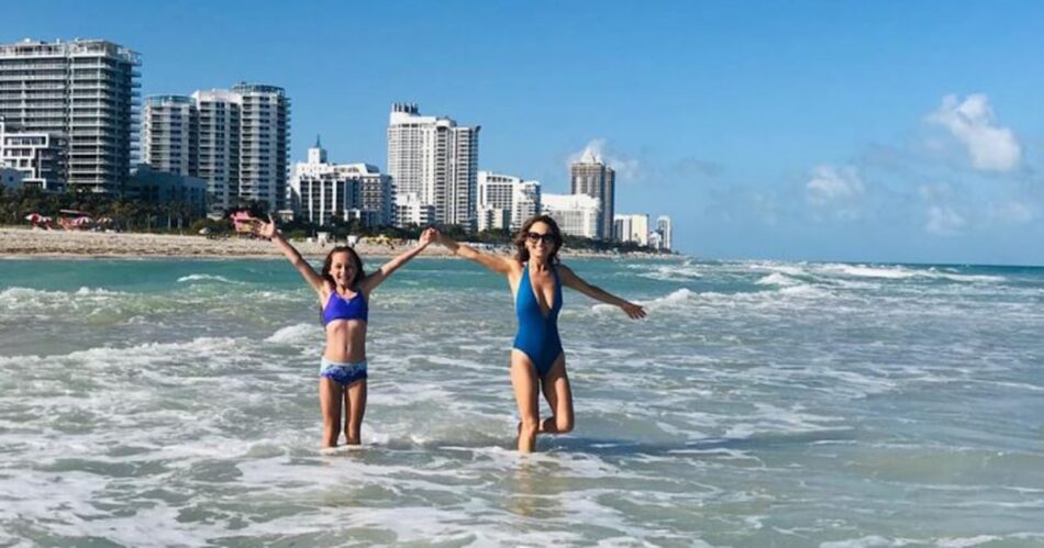 Giada De Laurentiis enjoys a sunny day at the beach with daughter Jade