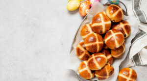 22 best hot cross buns to buy this Easter (yes, we tried them all!)