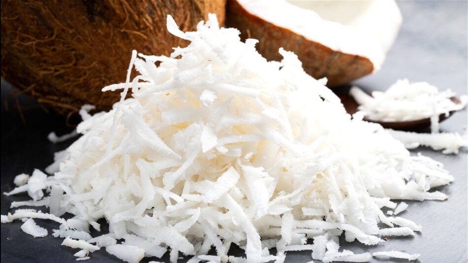 Sweetened Vs. Unsweetened Shredded Coconut: Which Is The Better Buy? – The Daily Meal