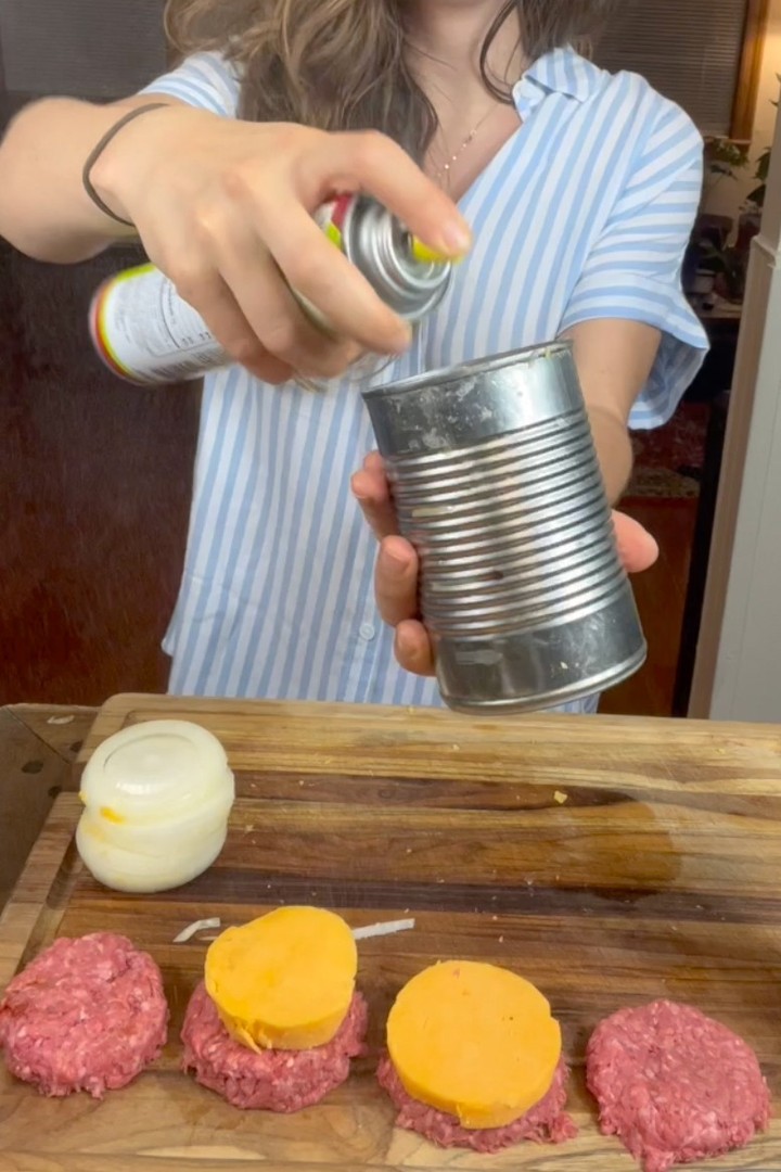 Life with Coco – Best Way to Cook a Cheeseburger – Facebook