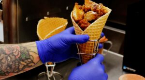 ‘So Cluckin’ Good:’ Chick’nCone serves up fried chicken in homemade waffle cones in Clarksville | ClarksvilleNow.com
