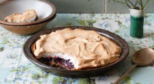 Blackberry, walnut and meringue pudding recipe