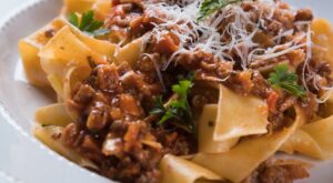 Grandma’s 30-Minute Ragù Bolognese Recipe With Pappardelle Is … – 30Seconds.com