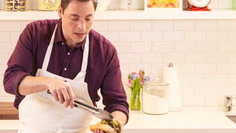 The Italian Condiment That Jeff Mauro Claims To Eat Every Day – Mashed