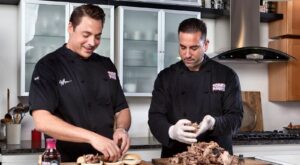 ‘Sandwich King’ Jeff Mauro Will Pile Meat in Bucktown at Pork & Mindy’s