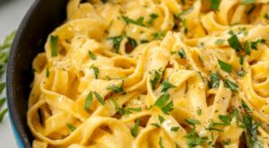 Cozy Up With This Creamy Fettuccine Alfredo