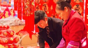 Chinese New Year/ Spring Festival/Chun Jie – Top Traditions, Lucky Food, Sayings – Chinatravel.com