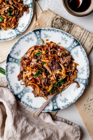 Easy Beef Chow Fun – Cooking Therapy
