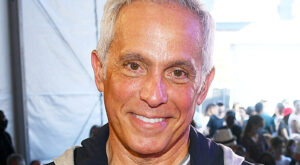 Geoffrey Zakarian Revealed His Secret Ingredient For The Perfect Omelet – Mashed