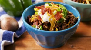 Cozy Up With A Bowl Of Keto Chili