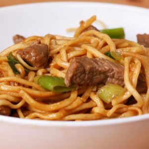 Easy Beef And Garlic Noodles | By Tasty UK | Facebook