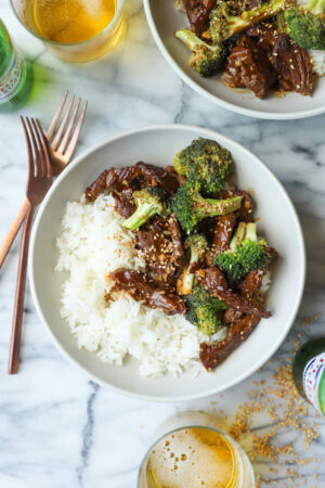 Easy Beef and Broccoli – Damn Delicious