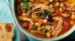 Slow-Cooker Chicken & Chickpea Soup