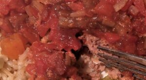 Want a delicious meal but don’t want to spend hours in the kitchen? Just 4 ingredients for a crock-pot Swiss steak recipe will hit the mark every time!