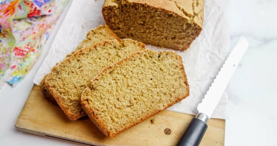 4-Ingredient 100% Oat Flour Bread (vegan, gluten-free, no oil)
