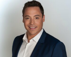 Food Network Star Jeff Mauro Talks about His Adventures as a Traveling Dad