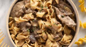 Easy Beef Stroganoff (ready in 30 minutes!) – Fit Foodie Finds