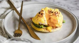 Meatless & Vegetarian Eggs Benedict Recipe with Avocado (Gluten free!) | Flipboard