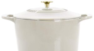 MARTHA STEWART 7-qt. Enameled Cast Iron Dutch Oven with Lid in Linen 985119099M – The Home Depot
