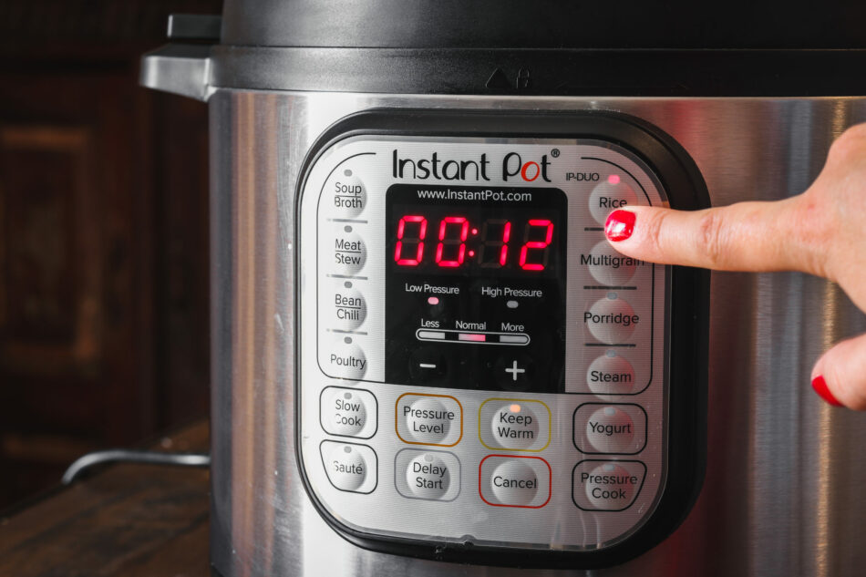 Instant Pot Burn Caused By Failure of Pressure Cooker Safety Features: Lawsuit – AboutLawsuits.com