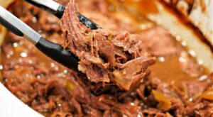 How to Cook a Fresh or FROZEN Chuck Roast in a Slow Cooker!