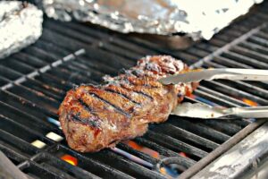 Copycat Texas Roadhouse Steak Rub Recipe | Yummly | Recipe | Grilled steak recipes, Cooking recipes, Steak rubs