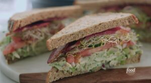 How to Make Trisha’s Green Goddess Chicken Salad Sandwich | Trisha Yearwood’s Green Goddess Chicken Salad Sandwich 😍 Imagine making it with the help of the Sandwich King himself, Jeff Mauro!

Subscribe to… | By Food Network | Facebook