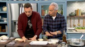 Food Network – How to Make Jeff’s Cavatelli with Mushroom Butter Sauce | Facebook | By Food Network | Get ready to WOW your guests with Jeff Mauro’s gorgeous 5⭐️ pasta dish!

Watch #TheKitchen > Saturdays at 11a|10c and subscribe to discovery+ to stream…