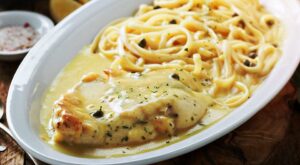 20-Minute One-Pan Chicken Recipe With Garlic Caper Cream Sauce Is a Showstopper | Poultry | 30Seconds Food