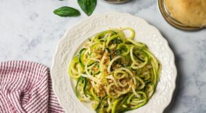Recipe for Zoodles with Breadcrumbs and Romano cheese