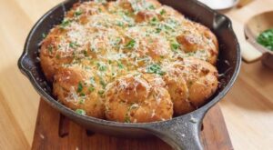 Easy Garlic Knots | Recipe | Food network recipes, Recipes, Garlic knots
