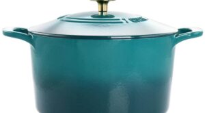 MARTHA STEWART 7-qt. Enameled Cast Iron Dutch Oven with Lid in Emerald Ombre 985119113M – The Home Depot