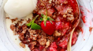 Strawberry Rhubarb Crisp Story – Yummy Mummy Kitchen