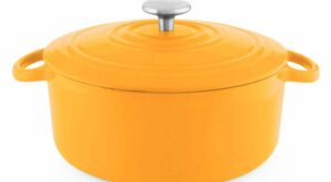 Chantal 5 qt. Round Enameled Cast Iron Dutch Oven in Marigold with Lid TC32-260 MY – The Home Depot
