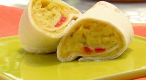 How To Make Geoffrey’s Mini Egg and Cheese Breakfast Burritos | Geoffrey Zakarian’s Mini Egg and Cheese Breakfast Burritos might just make you a morning person 🌤 🌯 | By Food Network | Facebook