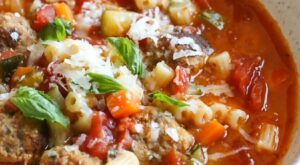 Instant Pot Turkey Meatball and Ditalini Soup
