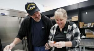 On board with charcuterie: Huntley couple open state’s first Graze Craze franchise in Schaumburg – Daily Herald