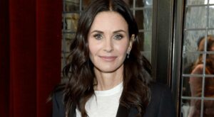 How to Make Courteney Cox’s Vegetable and Protein Bowl – Shape Magazine
