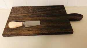 Cheese Board and Spreader Never Used – The Woodlands Texas Home Accessories For Sale – Kitchen / Dining … – Woodlands Online