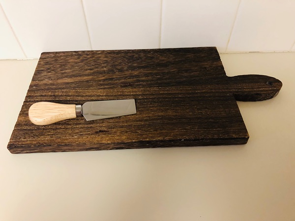 Cheese Board and Spreader Never Used – The Woodlands Texas Home Accessories For Sale – Kitchen / Dining … – Woodlands Online