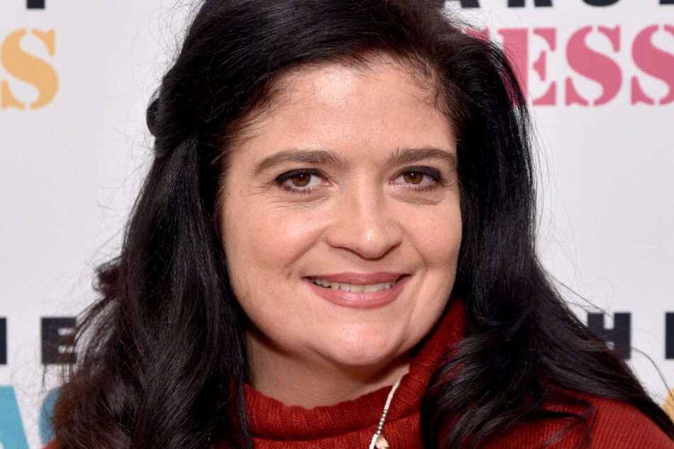 These Are the 3 Key Ingredients Alex Guarnaschelli Says Will Elevate Any Dish — And They May Already Be in Your … – The Kitchn