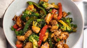 3-Ingredient Stir-Fry Sauce (Easy Recipe) – Insanely Good – Insanely Good Recipes