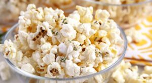 Olive Oil Popcorn (Garlic and Rosemary) – Noshing w/ the Nolands – Noshing With the Nolands –
