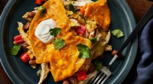 Slow-Cooker Chicken & Pinto Bean Enchilada Casserole – EatingWell