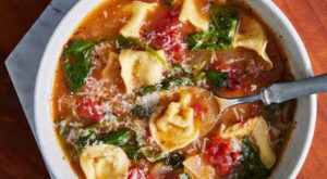Spinach-Tortellini Soup – EatingWell