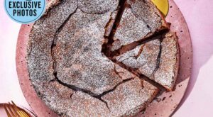 Rita Sodi and Jody Williams Share a Flourless Chocolate Cake for … – PEOPLE
